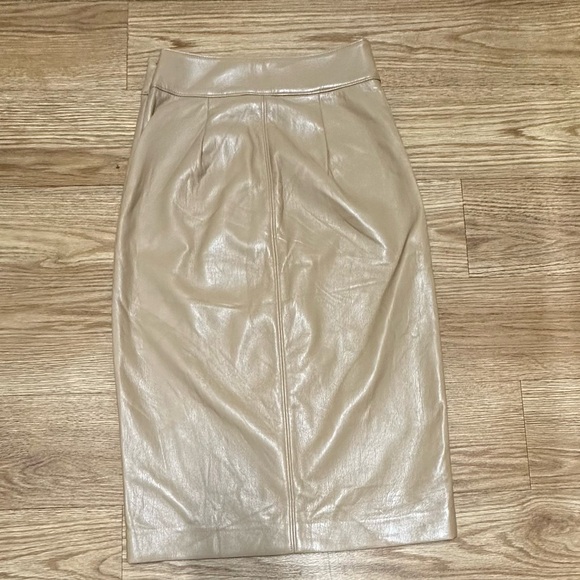ELIE ELIE TAHARI Faux Leather Pencil Straight Tan Skirt - Picture 3 of 16